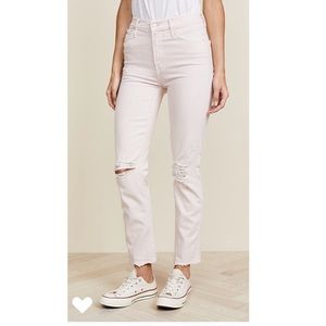 cute outfits with pink jeans